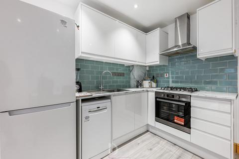 2 bedroom flat for sale, Townmead Road, London, SW6