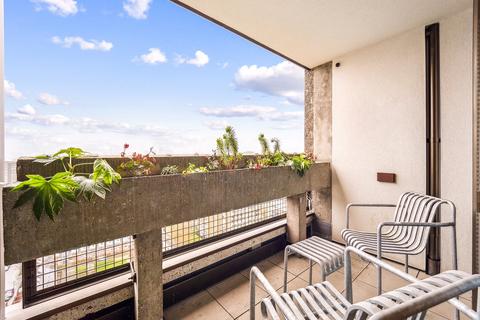 1 bedroom apartment to rent, Balfron Tower, St. Leonards Road, E14