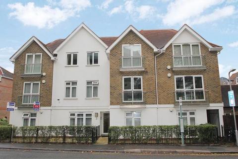 2 bedroom apartment to rent, York Road, Woking GU22