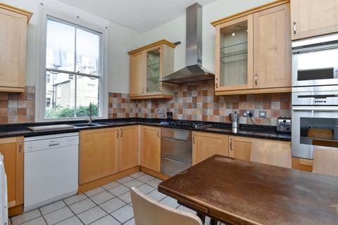 3 bedroom house to rent, Sharsted Street Kennington SE17