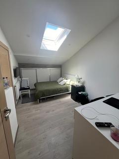 6 bedroom flat to rent, 251 Hoxton Street, N1