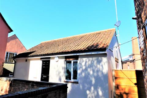 1 bedroom bungalow to rent, St. Clements Church Lane, Ipswich IP4