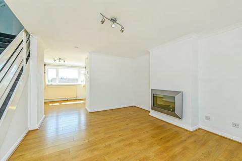 3 bedroom end of terrace house for sale, Croft Gardens, Alton, Hampshire