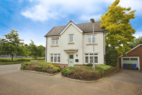 4 bedroom detached house for sale, Blackcap Lane, Bracknell RG12