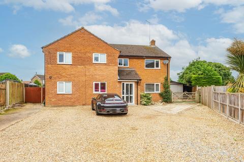 6 bedroom detached house for sale, Cedar Close, Mattishall