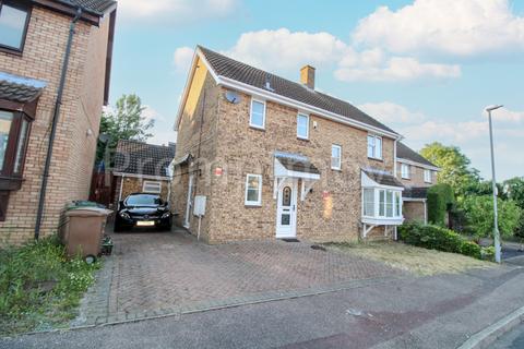 5 bedroom detached house for sale, Snowford Close Luton LU3 3XU