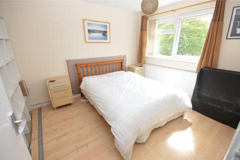 1 bedroom apartment for sale, Holtdale View, Leeds, West Yorkshire