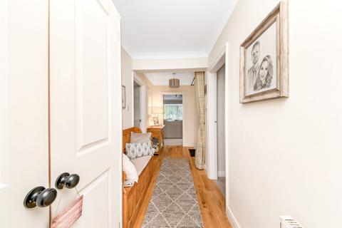 47a Thurlstone Road, Penistone, Sheffield, S36 9EF