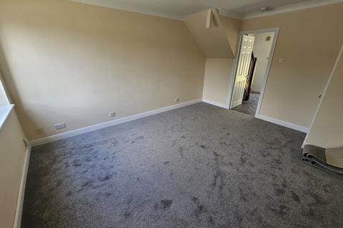 2 bedroom terraced house to rent, Langley Road, Oldbury B68