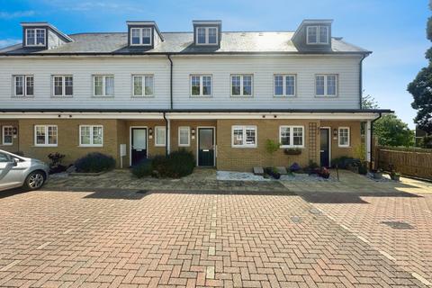 3 bedroom semi-detached house to rent, Frigenti Place Maidstone ME14