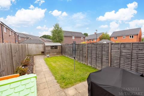 2 bedroom terraced house for sale, Charlbury Road, Crawley RH10