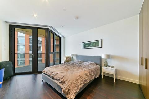 1 bedroom apartment for sale, Glacier House, Charles Clowes Walk, Nine Elms, SW11