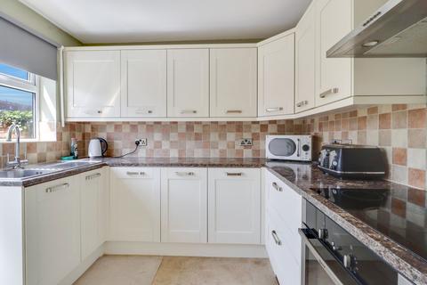 110 Fleetside, West Molesey, KT8 2NQ