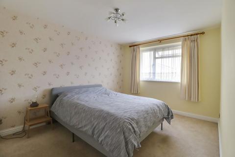 110 Fleetside, West Molesey, KT8 2NQ