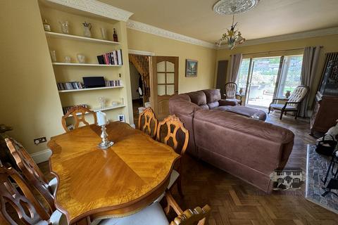 3 bedroom bungalow for sale, Penrhiwfer Road, Penrhiwfer, Tonypandy, Rhondda Cynon Taff. CF40 1RL
