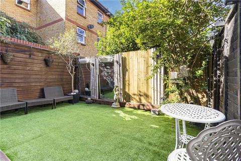 4 bedroom terraced house to rent, Tottenham Road, London, N1