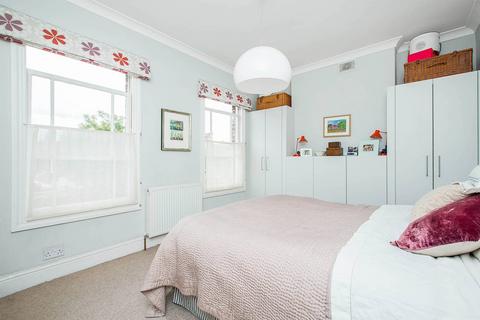 2 bedroom house to rent, Ashbury Road, Shaftesbury Estate, London, SW11