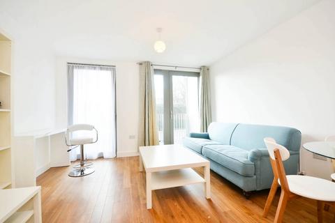 2 bedroom flat to rent, Parkside Court, Royal Docks, London, E16