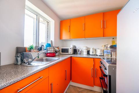 1 bedroom flat for sale, Harrow Road, Kensal Green, London, NW10