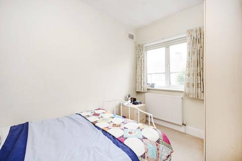 2 bedroom flat to rent, Powis Gardens, Golders Green, London, NW11