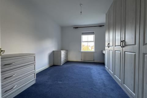 5 Bishopton Drive, Macclesfield, SK11 8TS