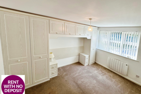 2 bedroom flat to rent, Charlton Drive, Sale, Greater Manchester, M33