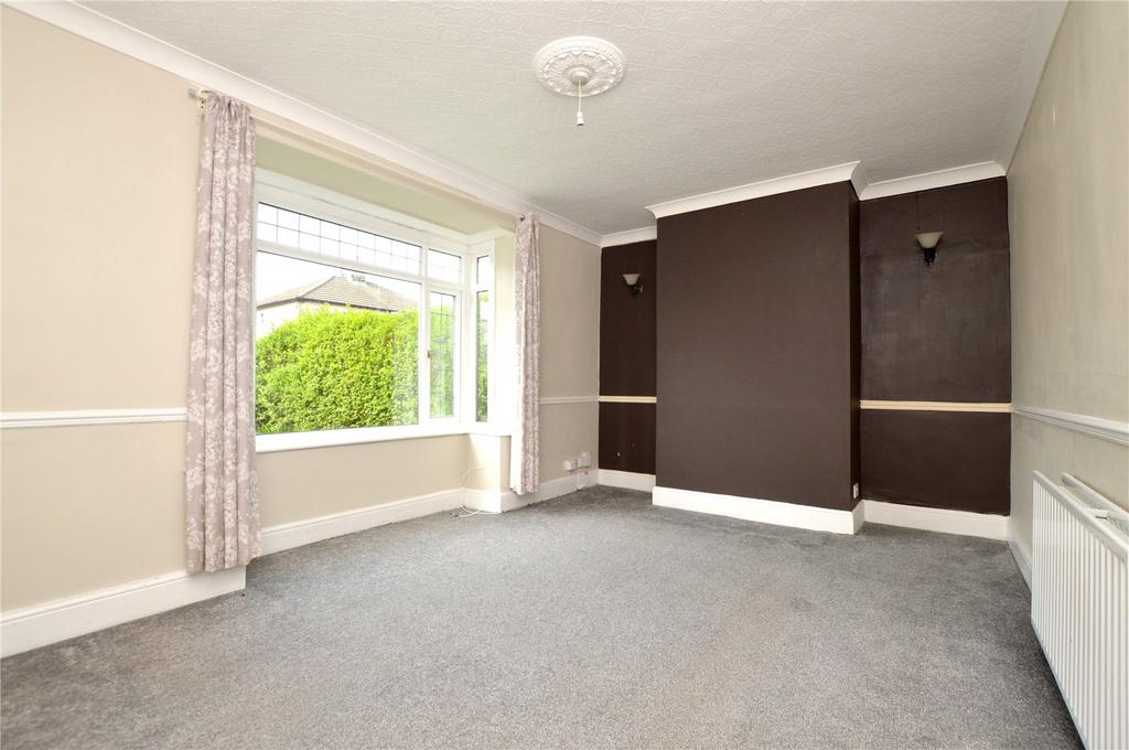 Calverley Moor Avenue, Pudsey, West... 2 bed semi-detached house - £165,000