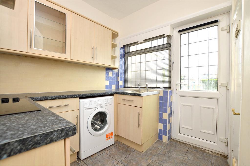 Calverley Moor Avenue, Pudsey, West... 2 bed semi-detached house - £165,000