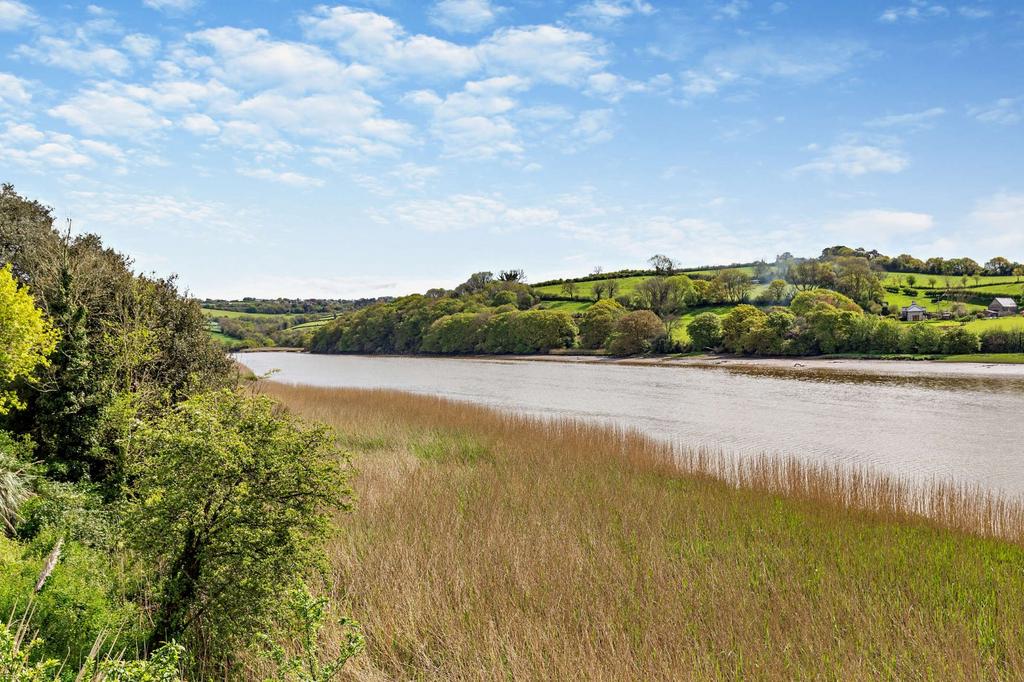 Riverside Position