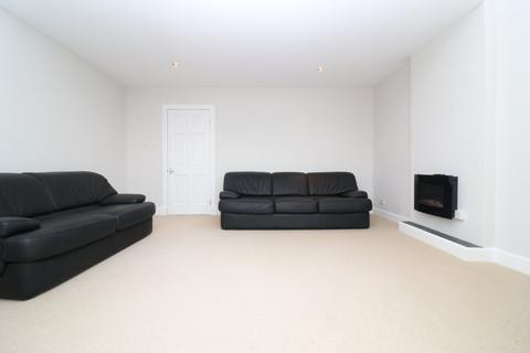 3 bedroom flat to rent, Eastcote Avenue, Glasgow, G14