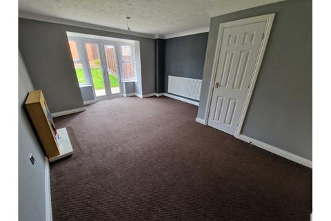 3 bedroom terraced house to rent, Stutts End, Cotford St Luke TA4