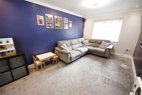 14 Stuart Close, Pilgrims Hatch, Brentwood, CM15 9LZ