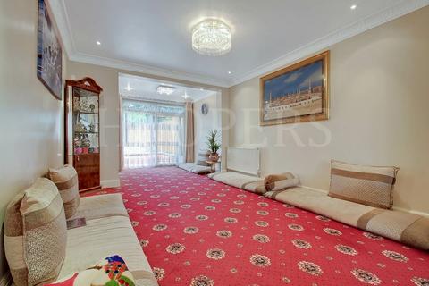 4 bedroom semi-detached house for sale, Dollis Hill Lane, London, NW2