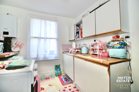 2 bedroom maisonette for sale, Dover Road, Folkestone CT20