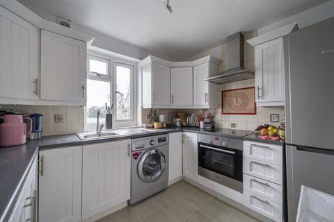 2 bedroom apartment to rent, St. Marys Grove Chiswick W4