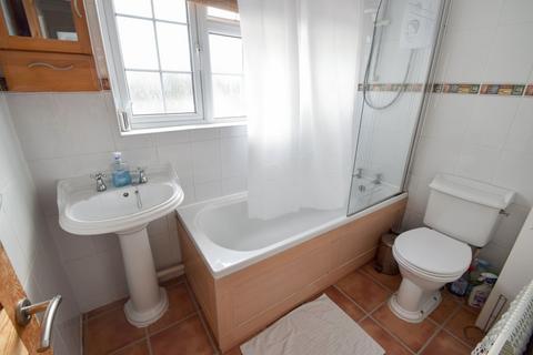 5 bedroom end of terrace house for sale, Norfolk Close, Chatham, ME5