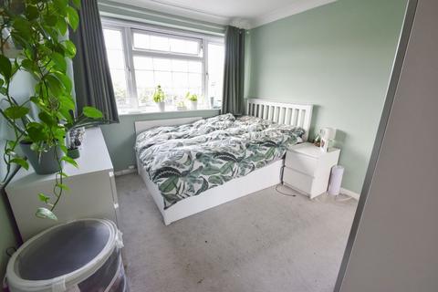 5 bedroom end of terrace house for sale, Norfolk Close, Chatham, ME5