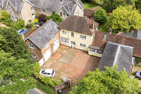 4 bedroom detached house for sale, Turners Hill Road, Crawley RH10