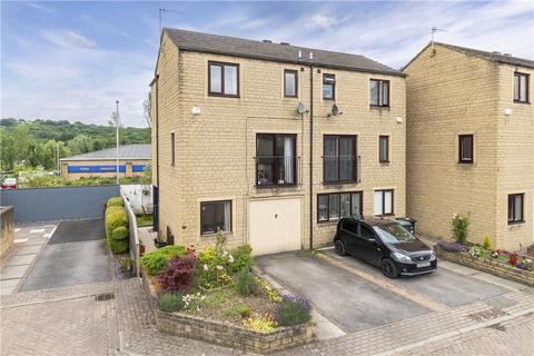 3 bedroom semi-detached house for sale, Hauxley Court, Ilkley, West Yorkshire, LS29