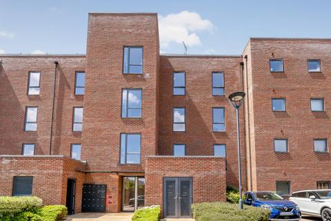 2 bedroom apartment for sale, Brand Avenue, Uxbridge, Middlesex