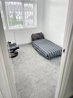 1 bedroom in a house share to rent, Gorseway, Romford RM7