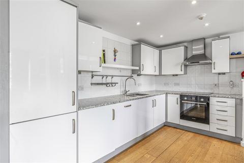 3 bedroom flat for sale, Point Pleasant, SW18