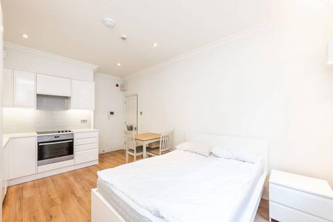 Studio to rent, Vincent Square, Westminster, London, SW1P