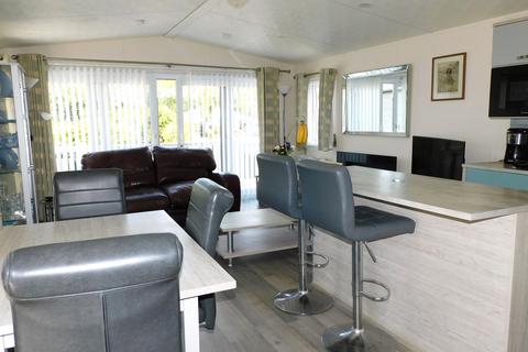 2 bedroom mobile home for sale, Heron Orchard Holiday Park, Frostley Gate