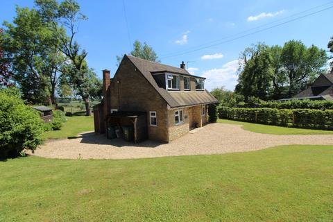 3 bedroom detached house to rent, Aylesbury HP22