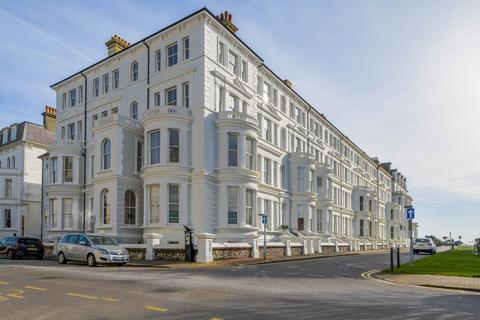 3 bedroom apartment for sale, Howard Square, Eastbourne