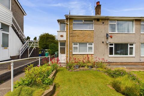 2 bedroom maisonette for sale, Heol Lewis, Rhiwbina, Cardiff. CF14