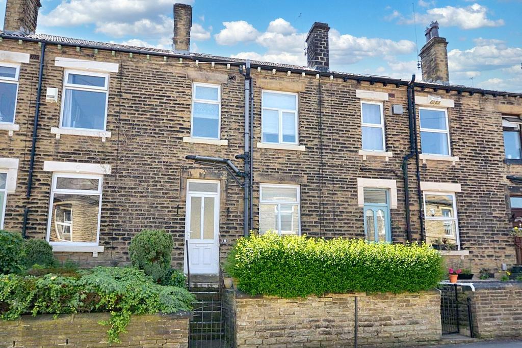 Thorpe Road, Pudsey, West Yorkshire 3 bed terraced house for sale £