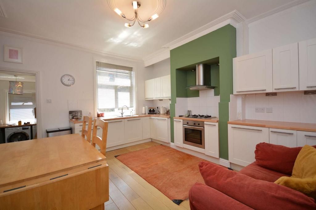 Thorpe Road, Pudsey, West Yorkshire 3 bed terraced house for sale £