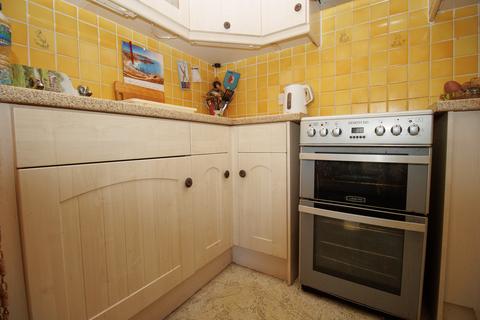 1 bedroom flat for sale, West Avenue, Filey YO14